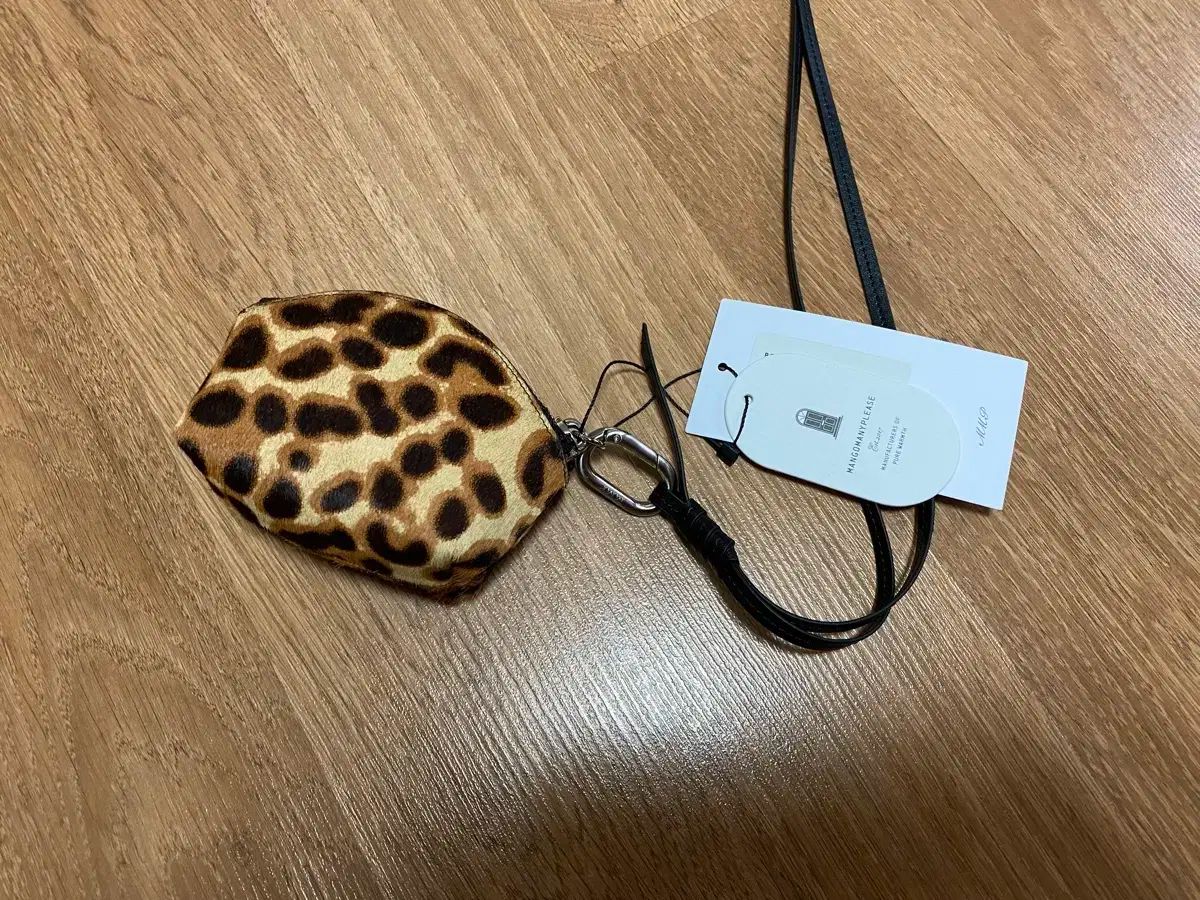 マンゴーマニフリーズ レオパード 小銭入れ キーリング