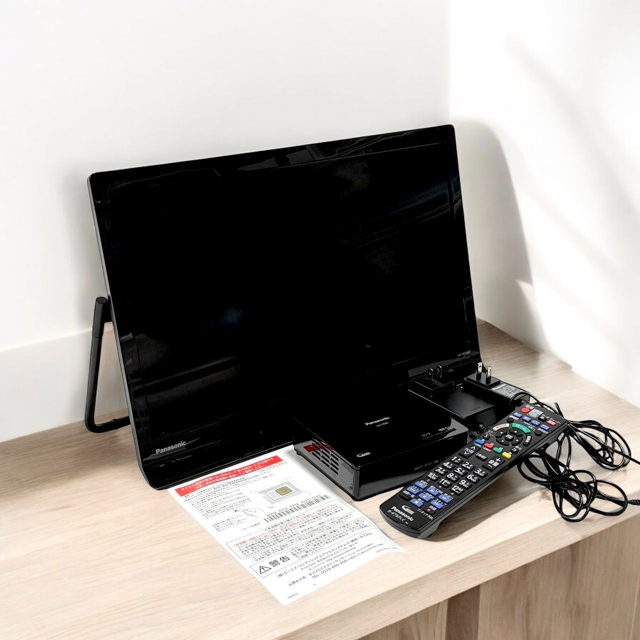 ☆送料無料 良品 Panasonic パナソニック UN-19CFB8 K 19V型