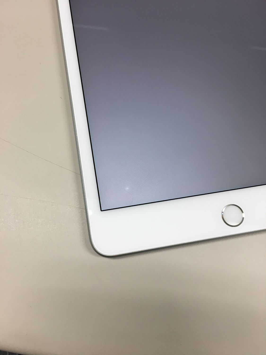 【動作確認・初期化済】Apple iPad mini 第5世代 シルバー本体のみ 81oDxShuHBL._UF350,350_QL80_.jpg