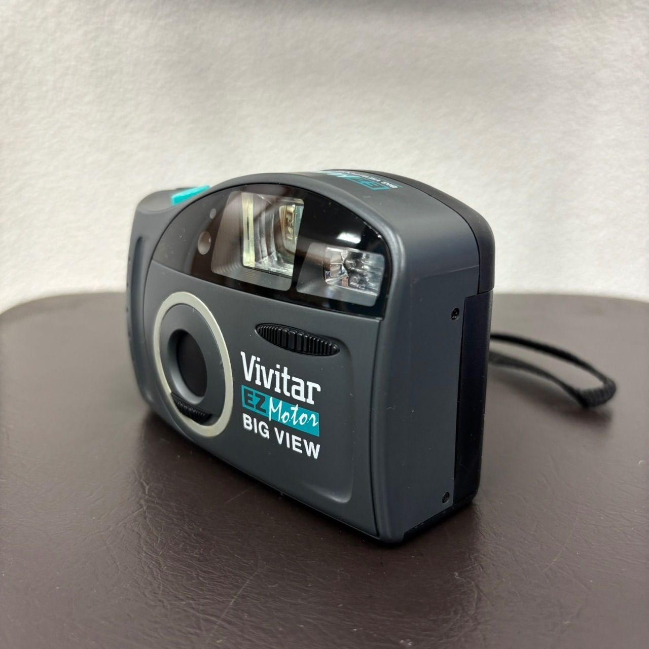 1127 Konica C35 AF2 フィルムカメラ 動作確認済 レッド 1127