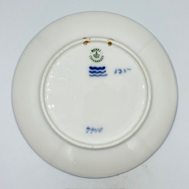 ロイヤルコペンハーゲン イヤープレート 1912年 「Elderly Couple by