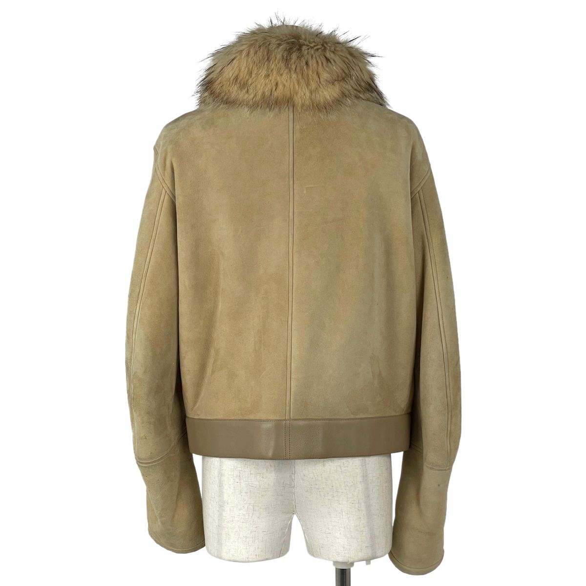 GUCCI 毛皮　ショートジャケット GUCCI 毛皮ショートジャケット