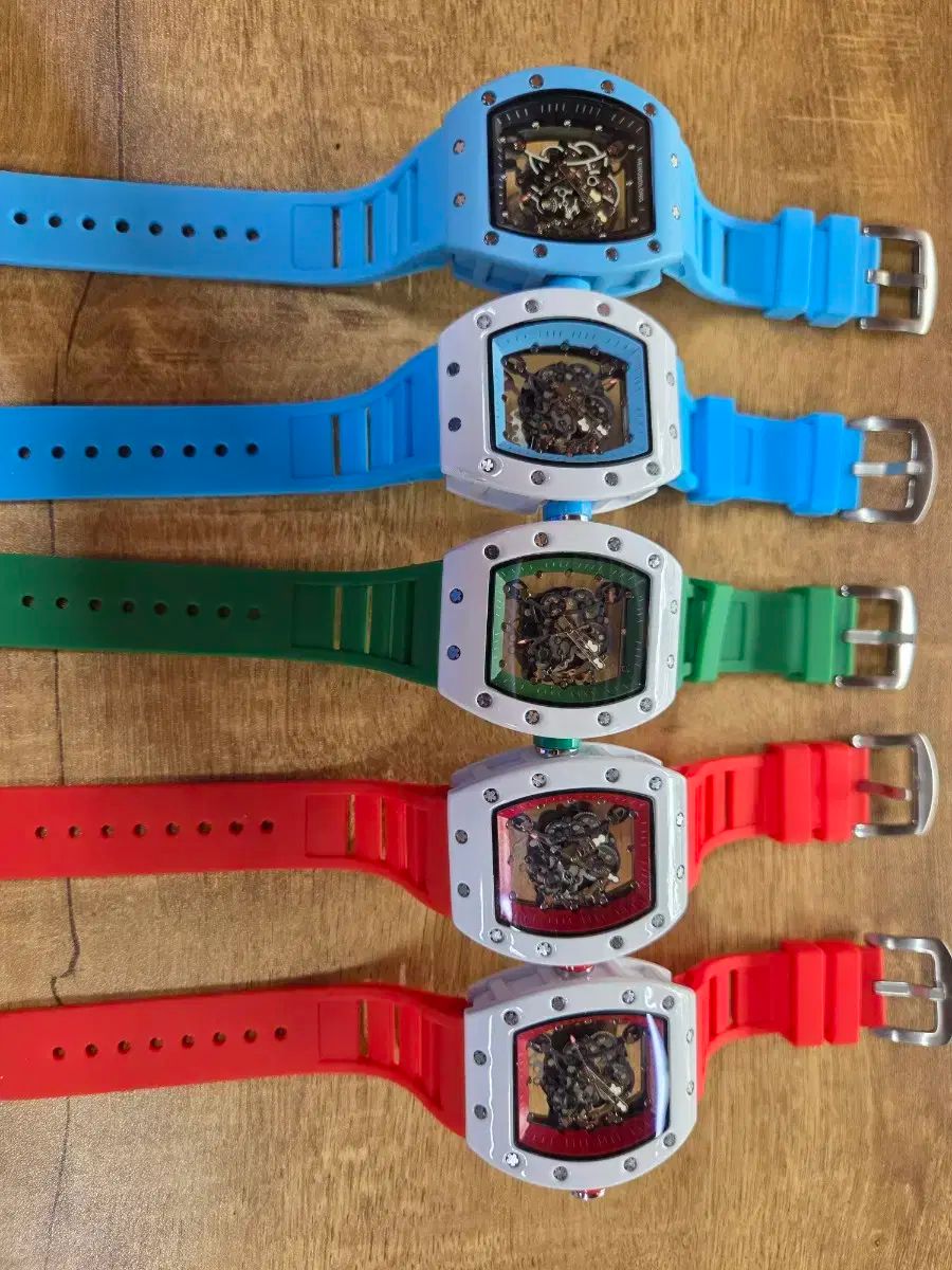 ユーリ!!! on ICE 腕時計 ユーリ!!! on ICE 腕時計 ユーリ! On ICE ヴィクトル 腕時計 ウォッチ