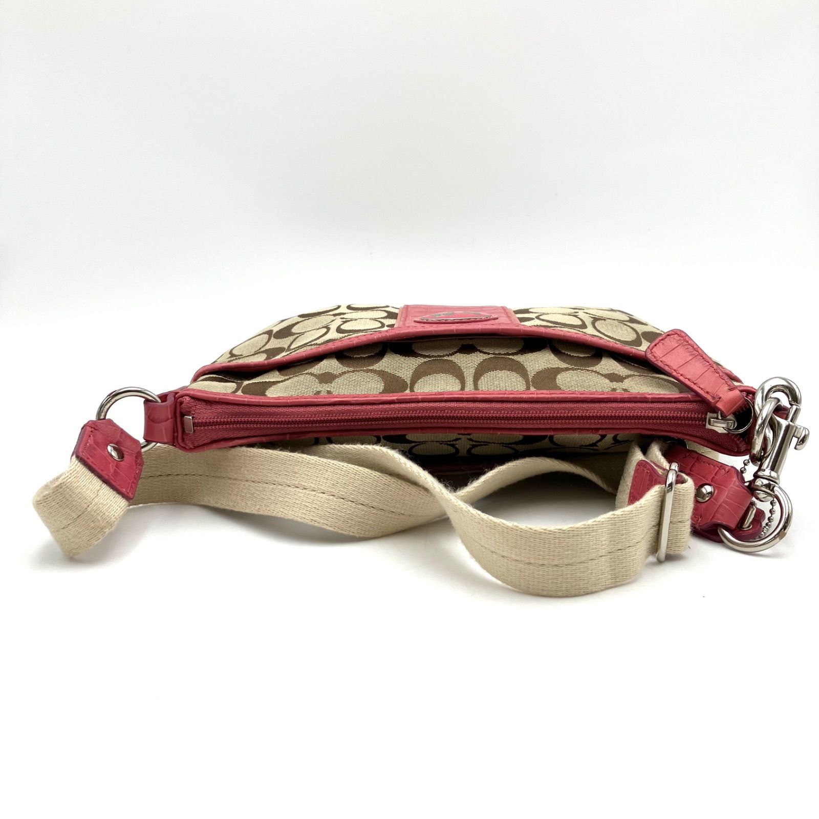 コーチ COACH タグ付き ショルダーバッグ サコッシュ シグネチャー COACH コーチ バッグ ショルダーバッグ サコッシュ シグネチャー