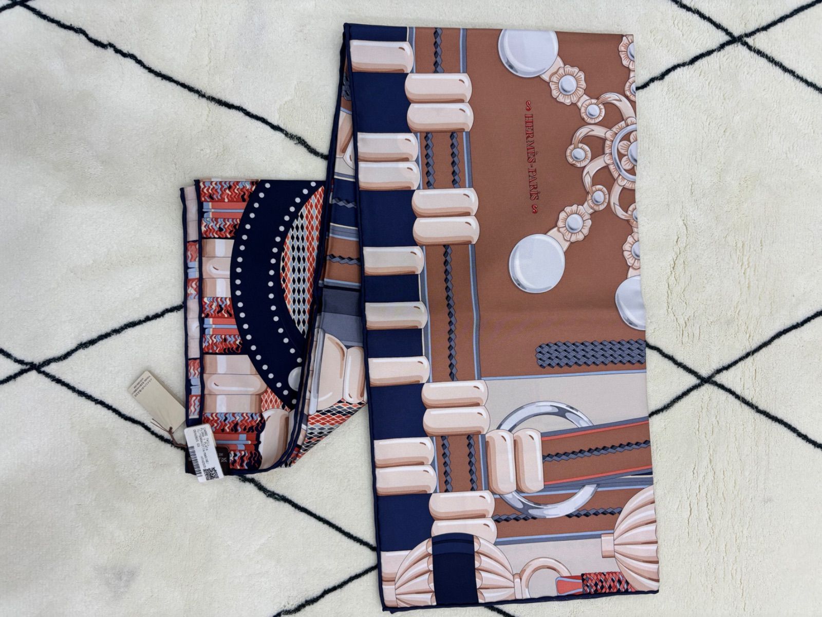 2025新作】HERMÈS エルメス カレ90 《銀細工の花》/スカーフ/ストール