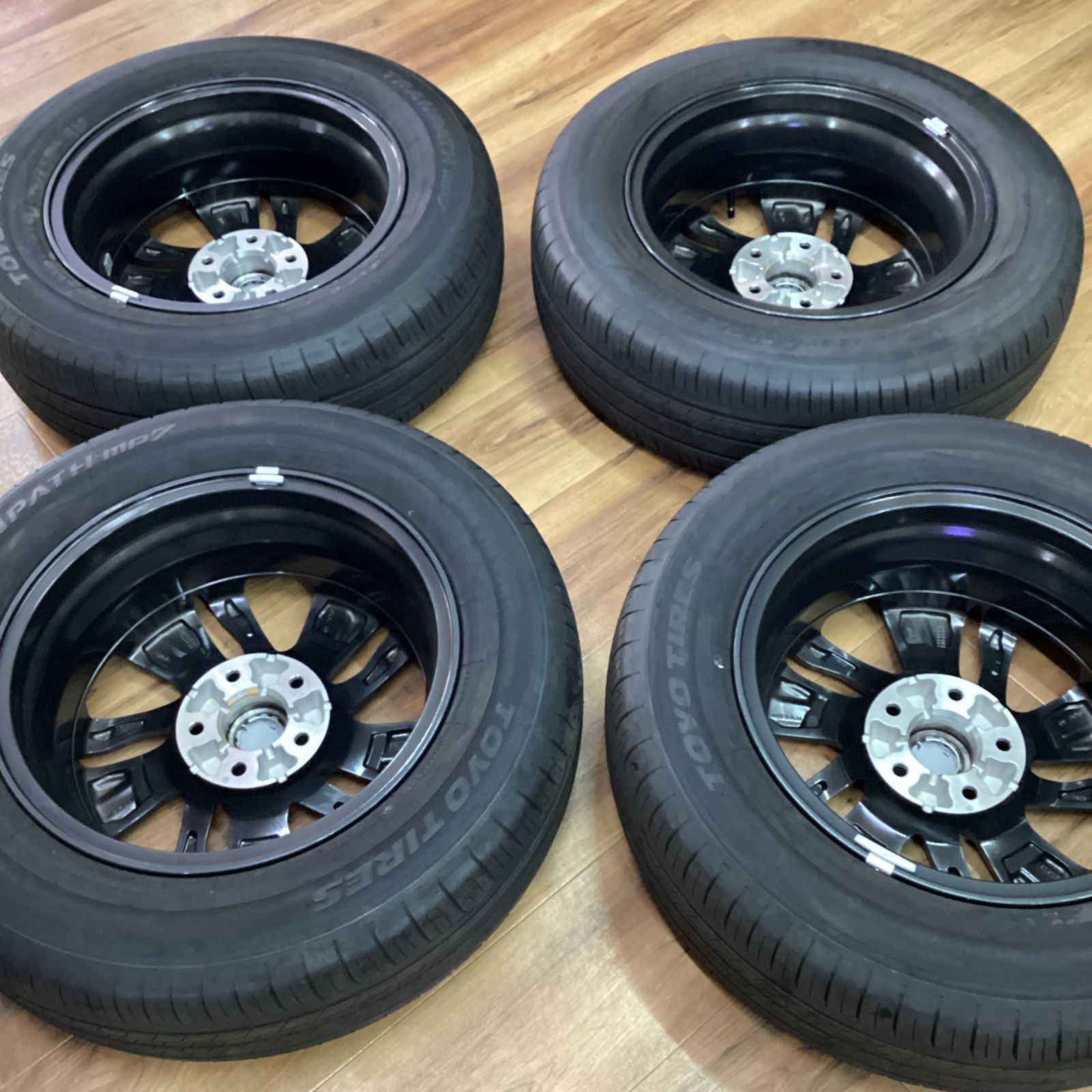 新車外し・送料込み》アルミホイールセット ニッサン セレナ純正