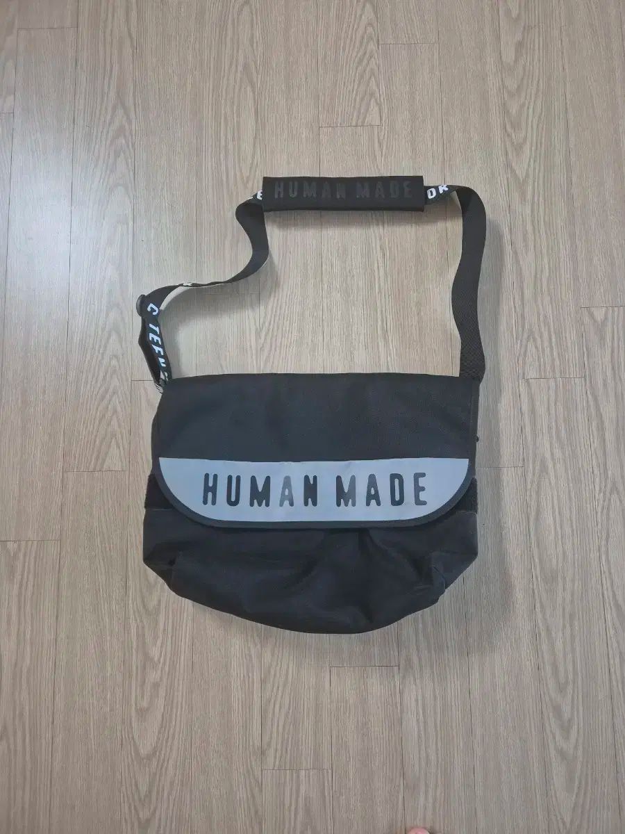 Human Made メッセンジャーバッグ 黒 ヒューマンメイド - メッセンジャー バッグ ラージ | HBX