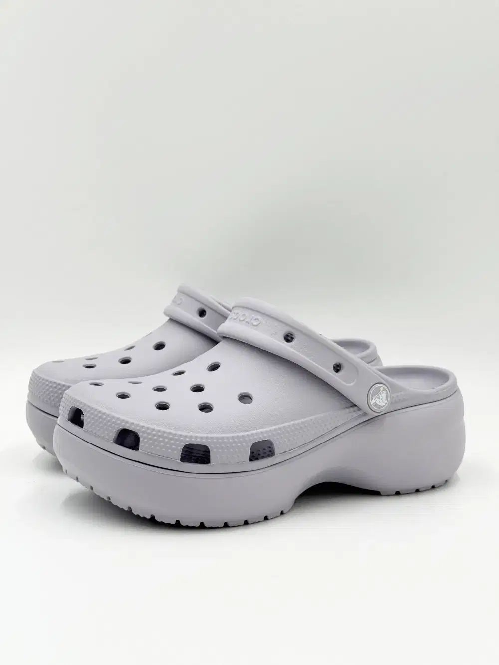 韓国っぽ大人可愛い♡クラシックブーケクロックス(22~26cm) crocs(クロックス) クラシック フラットフォーム klogg(クロッグ