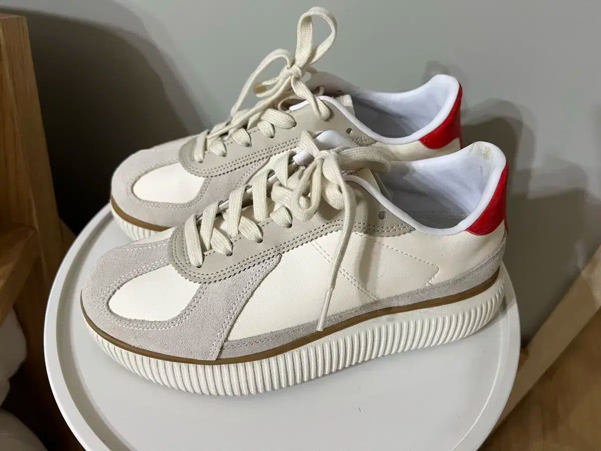 onitsuka tiger オニツカタイガー タイガー デリシティ 240
