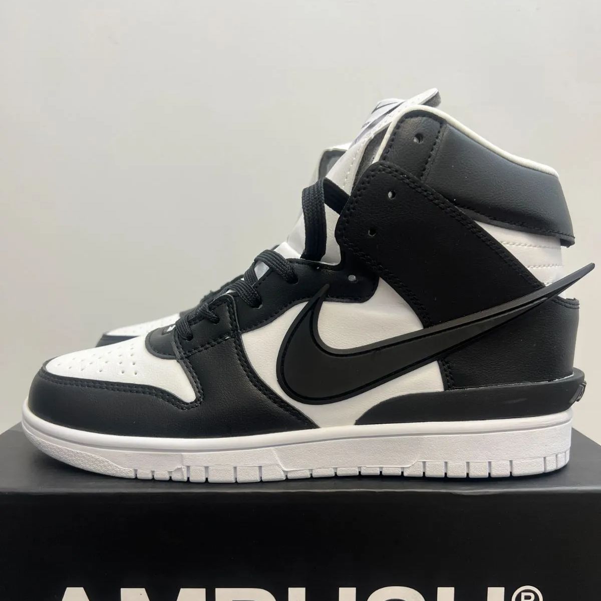 AMBUSH × Nike Dunk High BlacK スニーカー