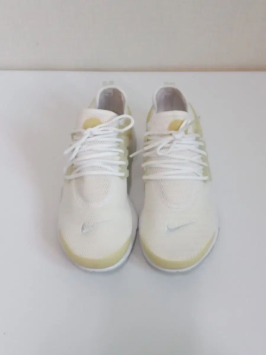 NIKE ナイキ Air Presto レディース ランニングシューズ 878068 ー 100 240mm