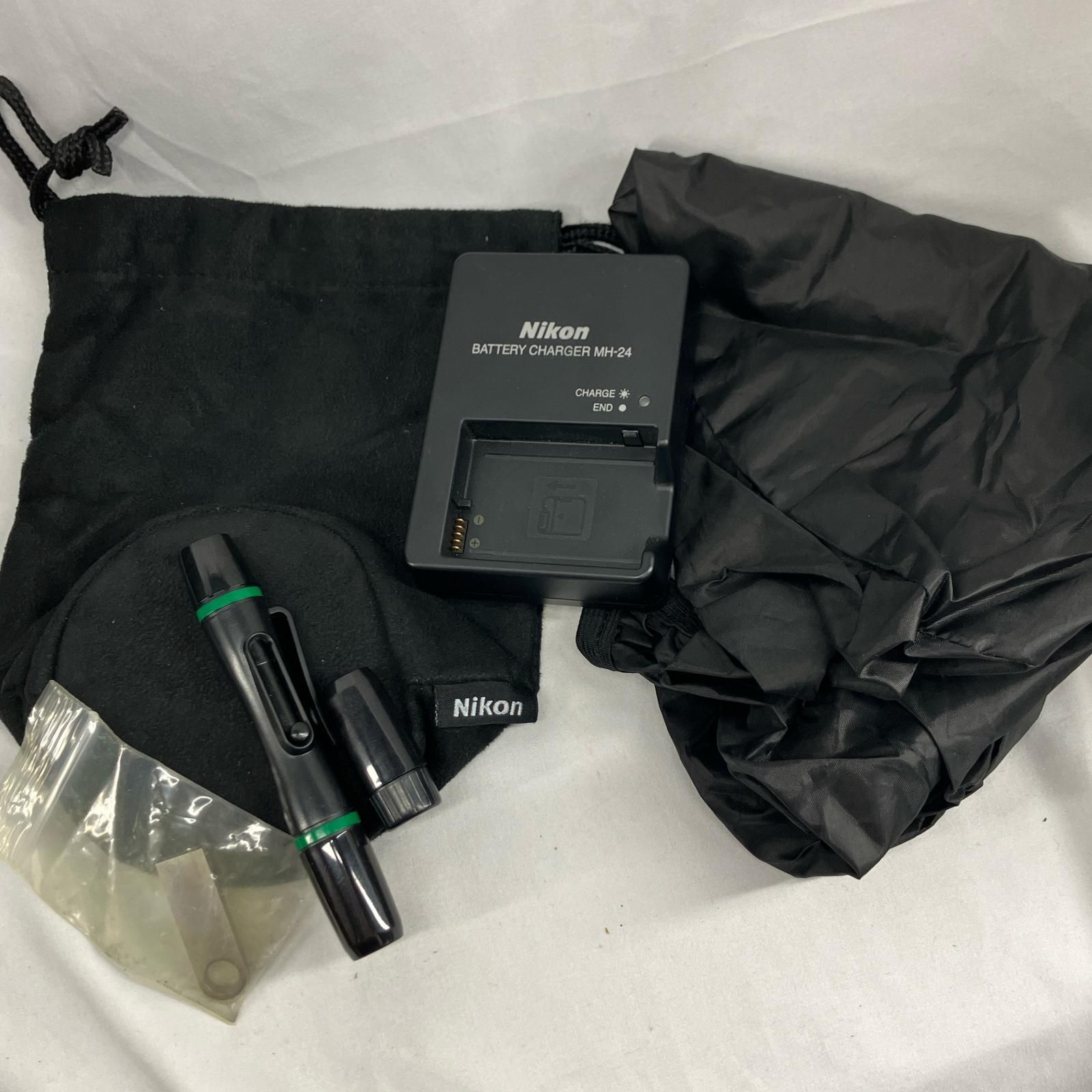 2416万画素 3.2インチ