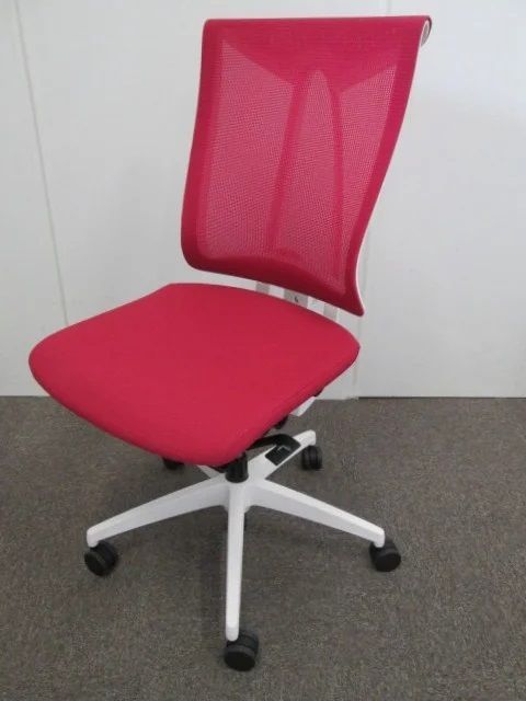 イトーキ　セレーオチェア　ラズベリーレッド　デスクチェア　オフィスチェア　オフィス家具　中古イス