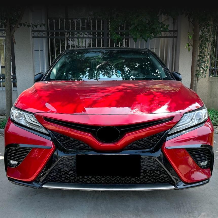 限定送料込み　カムリ　AXVH70　フロントバンパー　パール　ソナー穴有