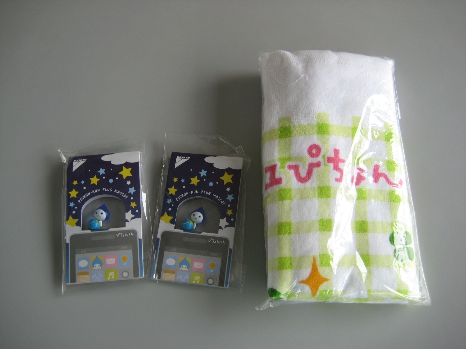 Daikin: Pichon-kun Set (Face Towel & 2 Earphone Jacks) /P-172C-YR13107x2