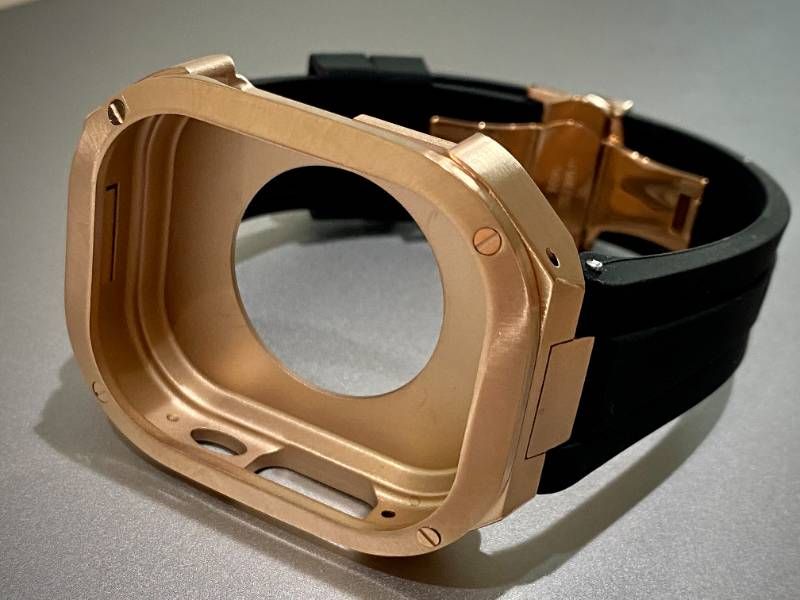 ブラックローズ AppleWatchカバーケース 脱着 簡単 保護 49㎜ Ultra カスタム ステンレス ベルト ラバー バンド アップルウォッチ対応 CHRISTIANNAURATH_COM_BR