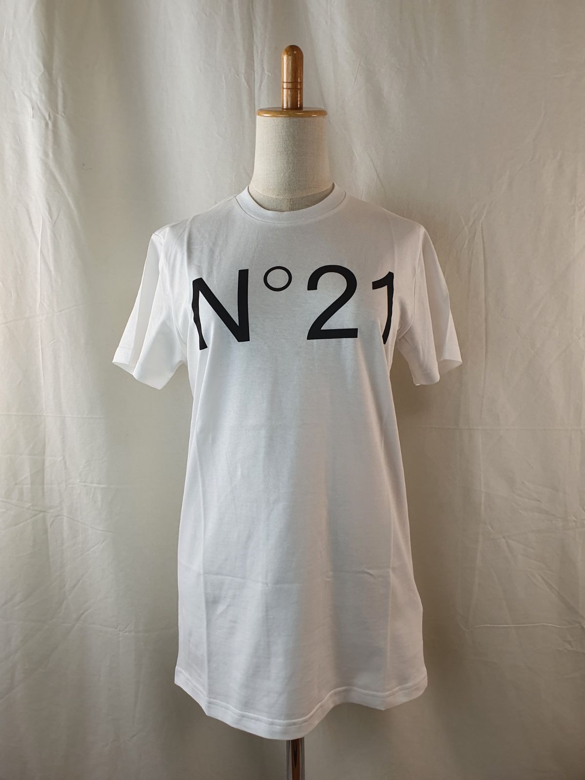 新品・未使用】N°21 numero ventuno KIDSロゴTシャツ白 N21173N0153