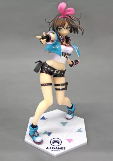 Kizuna AI フィギュア 2019 61BDVjkXPhL._UF350,350_QL50_.jpg