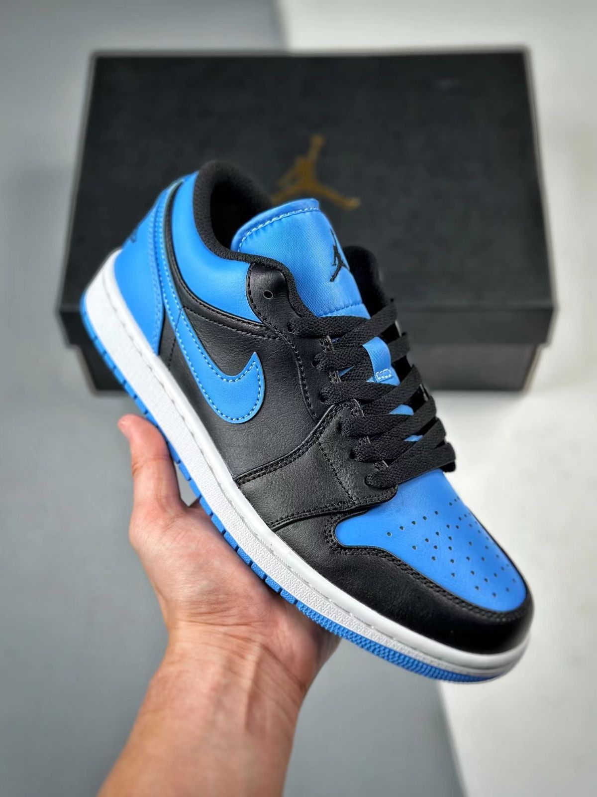 Air Jordan 1 Low Black/University Blue 553558-041