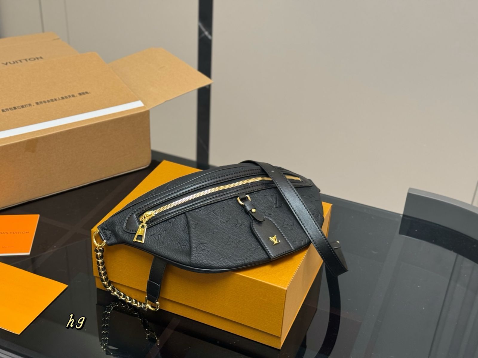 国内発送【LOUIS VITTON】バックパック・マルチポケット 今日特価】Louis Vuitton ポケットバッグ！国内送料無料！限定