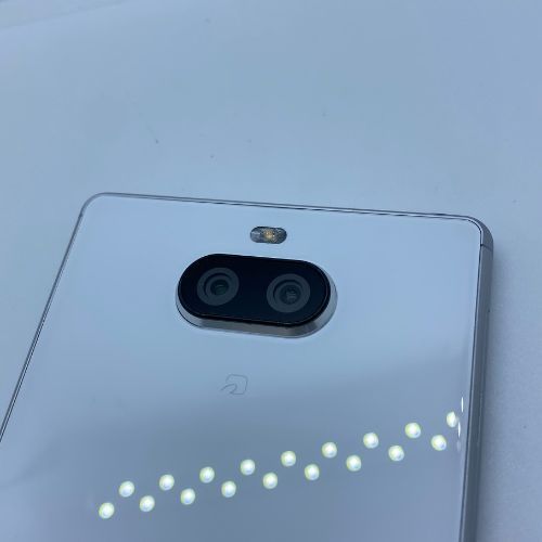 Xperia - 【美品】Xperia8 SOV42 白色（SIMロック解除済み） ☆【良品】au Xperia 8 SOV42 SIMロック解除済 ホワイト 中古品C