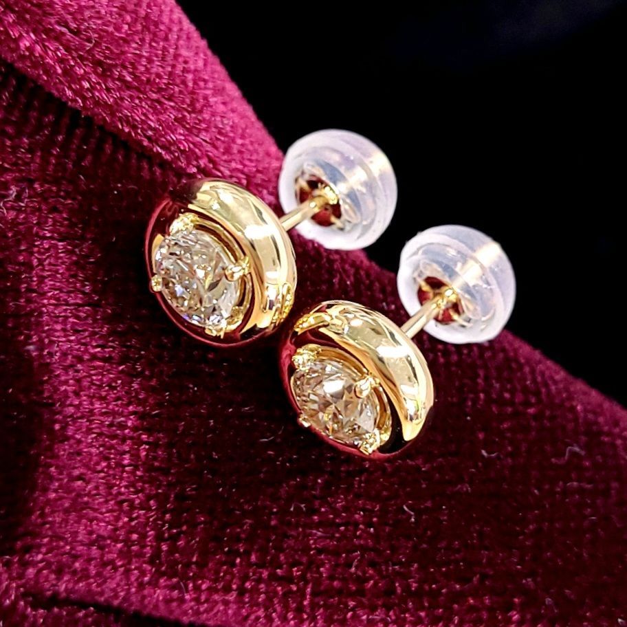 大人気！まるで3ct ！ダイヤモンド K18 フクリン留めセッティング ピアス 大人気！まるで3ct ！ダイヤモンド K18 フクリン留め