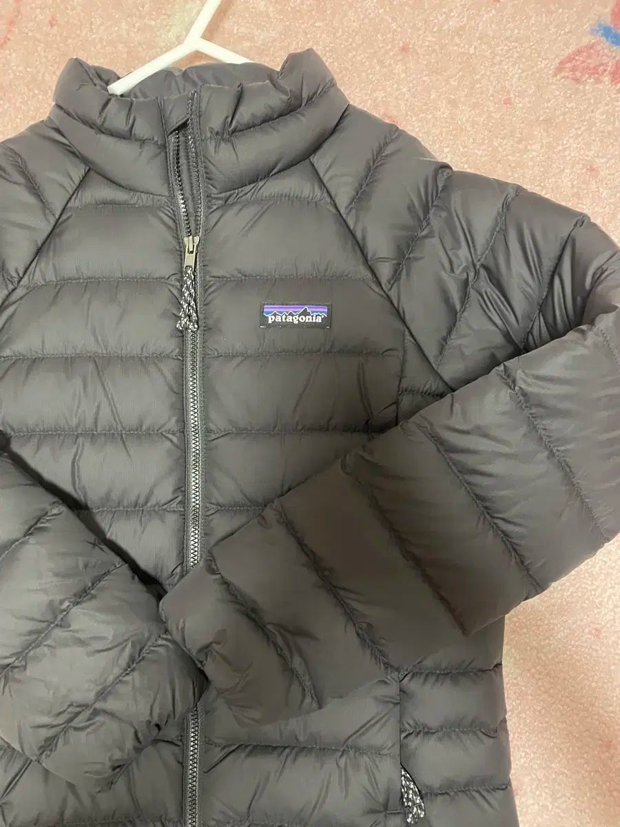 patagonia パタゴニア キッズ ダウン Sサイズ ブラック