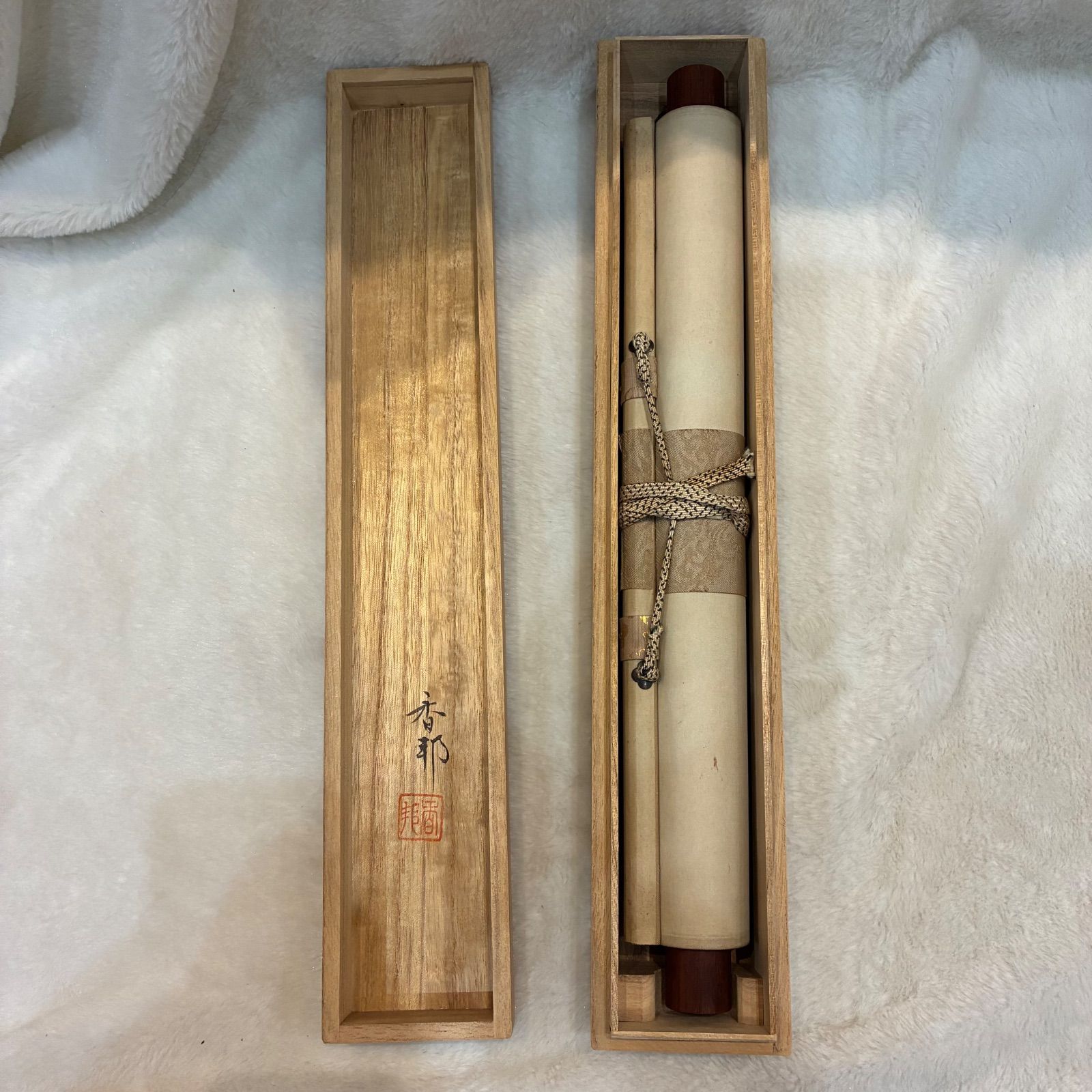 理にかなった 水墨山水 和風山水アート 落款あり 墨絵掛軸 伝統工芸 インテリアオブジェ 日本文化コレクション 書画飾り 木 き 幸せ