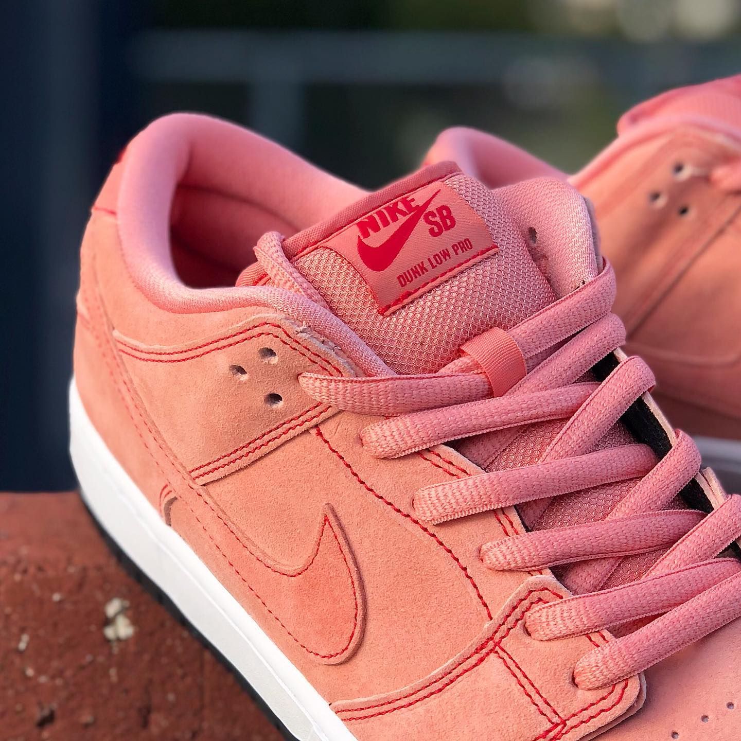 ナイキ NIKE エスビー ダンク ピンク ダンクロー スニーカー 【 PINK SB PIG ATOMIC UNIVERSITY RED WHITE  】-