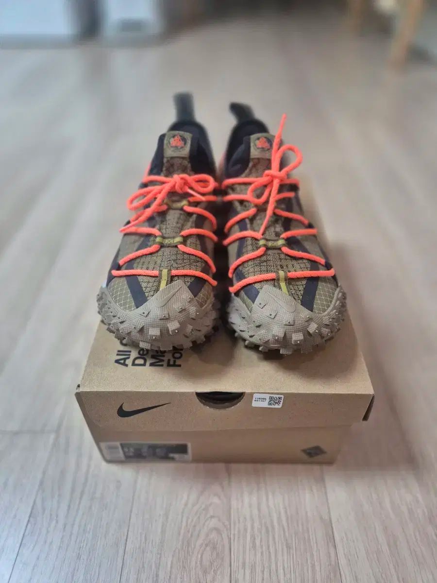 265 NIKE ナイキ ACG マウンテン フライ ロー GORE-TEX ゴアテックス SE ヘーゼル ラッシュ
