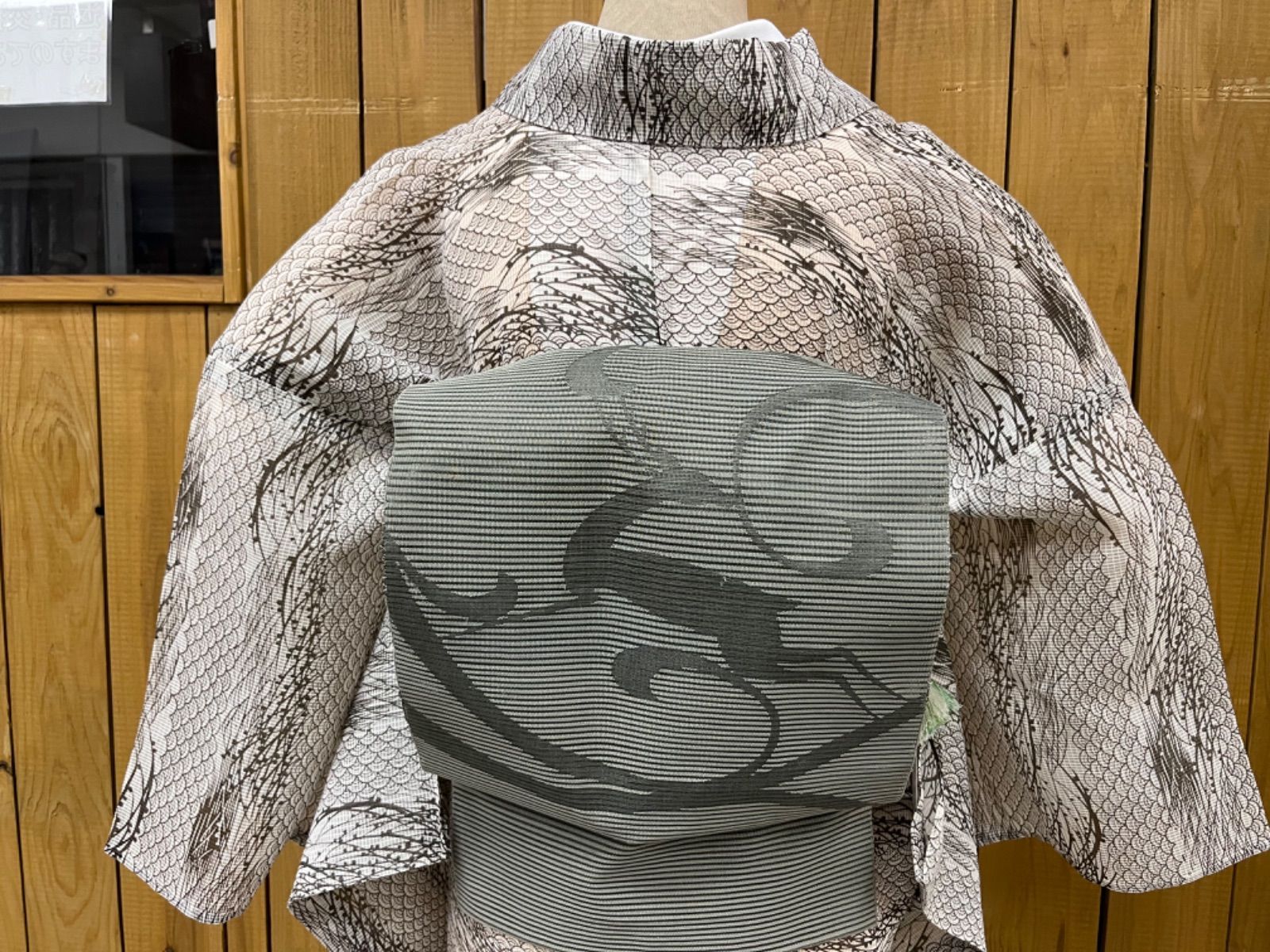 夏豪華絢爛綺麗美品身丈156cm裄丈69cm絹紅梅西海波単衣(中古） - メルカリ