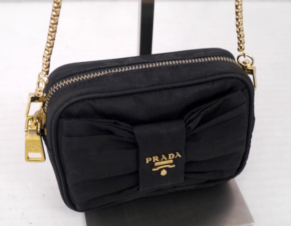 ◇PRADA プラダ ビッグリボンデザイン クロスボディ チェーン ◇PRADA プラダ ビッグリボンデザイン クロスボディ チェーン