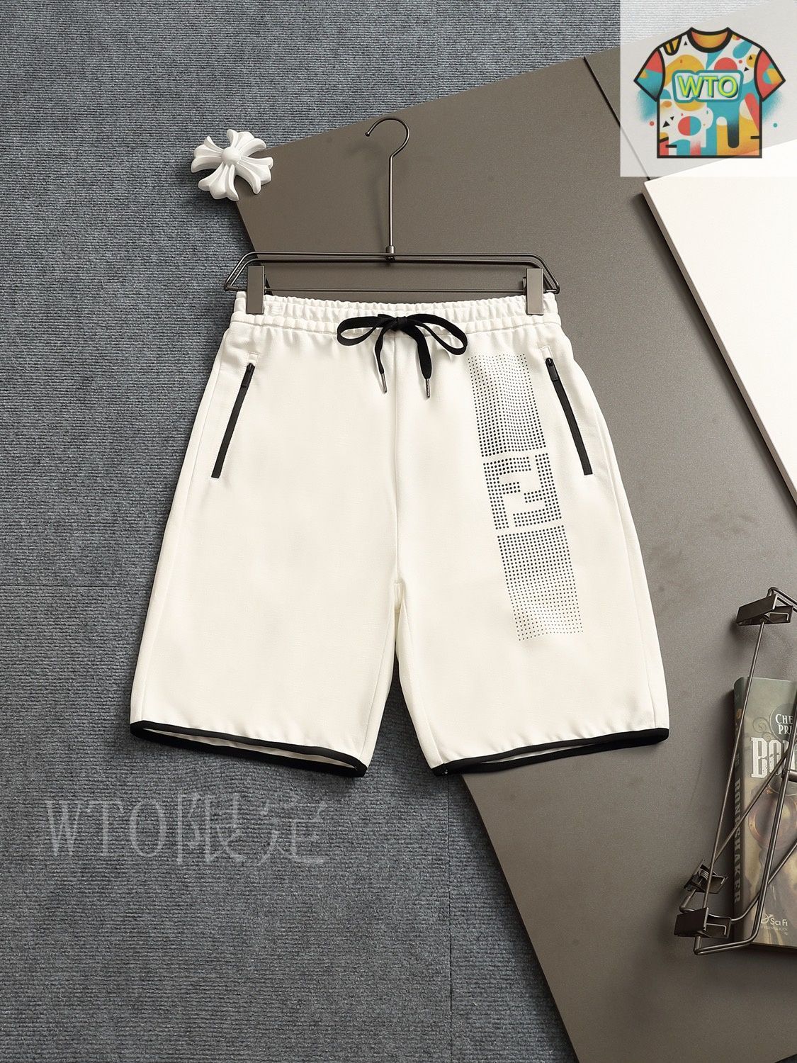 【新品未使用】FENDI スイムショーツ ブラウンファブリック ショートパンツ 楽天市場】FENDI フェンディ ハーフパンツ キッズ ショートパンツ 大人