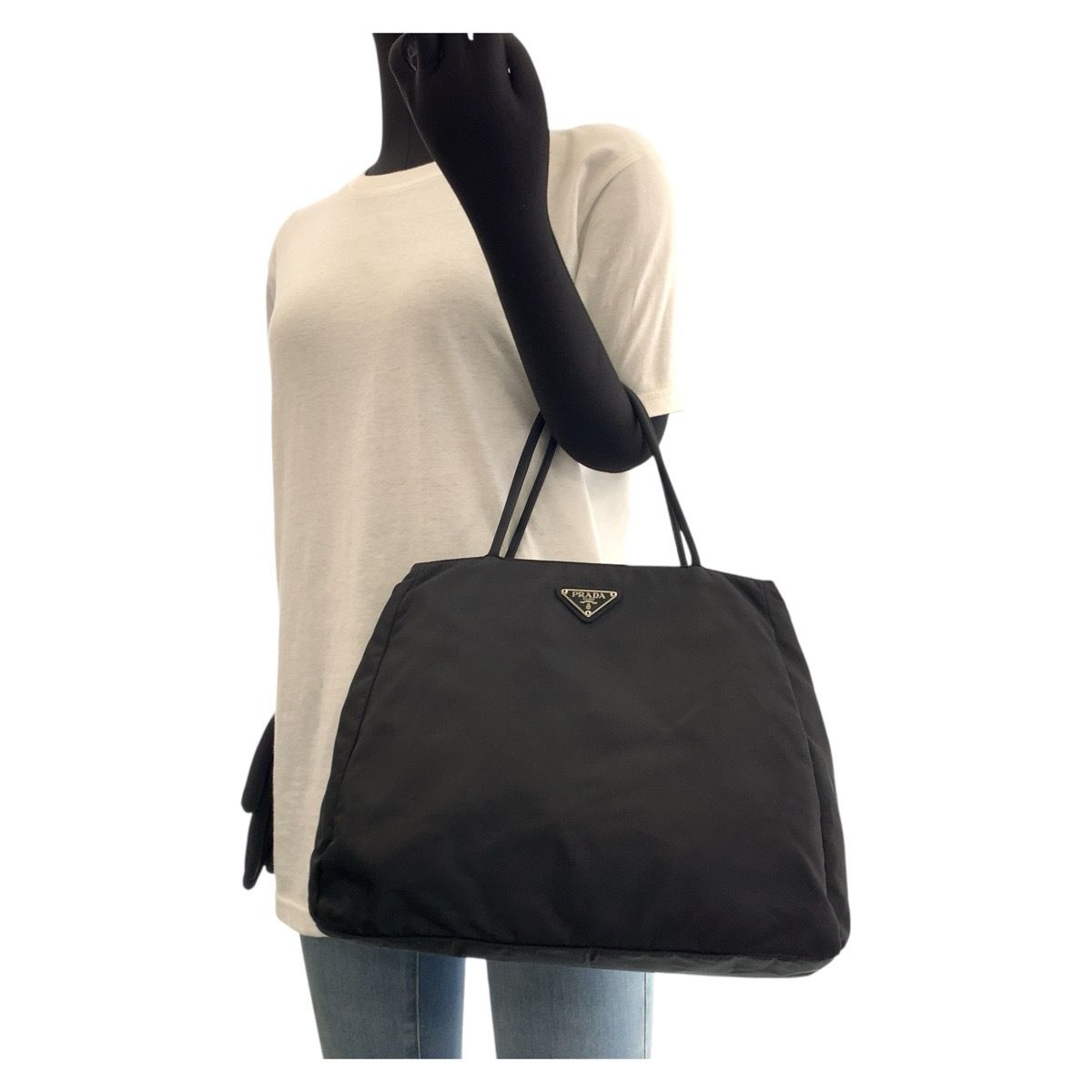 美品 PRADA プラダ テスート 三角ロゴプレート ブラック 黒 シルバー  