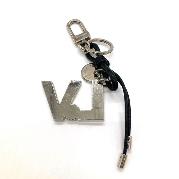 ☆LOUIS VUITTON ルイヴィトン M66497 ポルトクレ LV