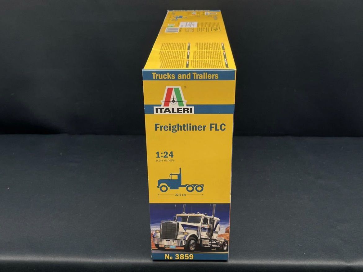 IT3859 1/24 フレイトライナー FLC トラクターヘッド プラモデル 