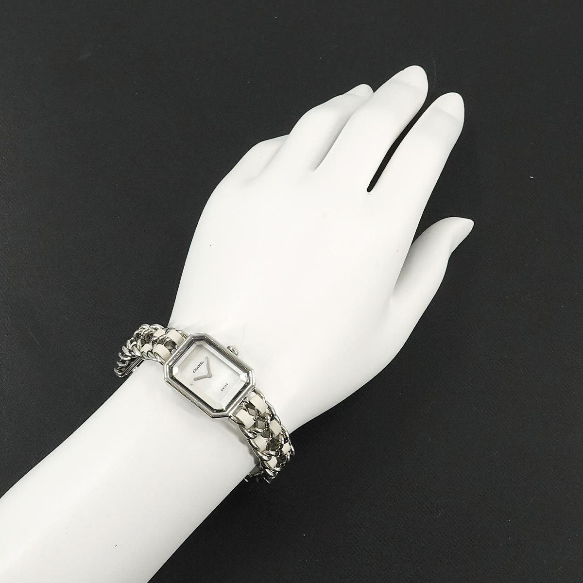 愛用品☆CHANEL☆プルミエール☆シルバー☆Ｍサイズ　鑑定及び査定済み 愛用品☆CHANEL☆プルミエール☆シルバー☆Mサイズ 鑑定及び