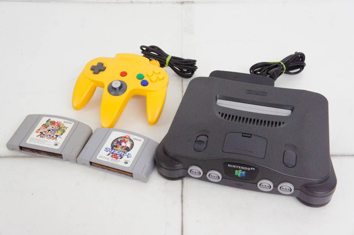 NINTENDO64 本体 NINTENDO64 本体 コントローラー付き コントローラー4