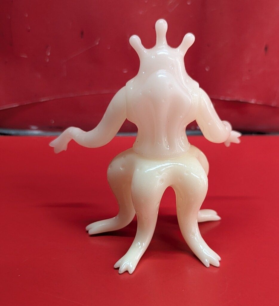 蓄光ドゴラ M1号 ドゴラ 蓄光成型/未塗装 ミドルサイズ - メルカリ