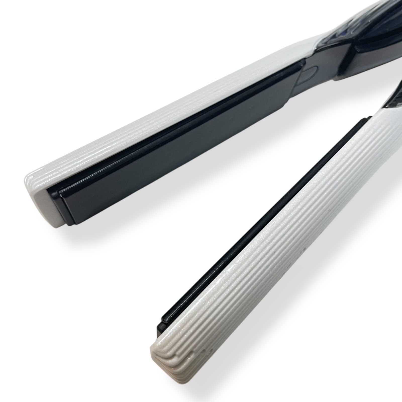 ReFa RE-AC02A リファ ストレートヘアアイロン ReFa BEAUTECH STRAIGHT