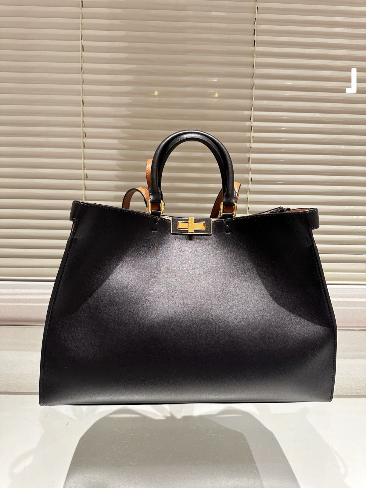 新品 未使用 FENDI  キャンバスバッグ トートバッグ