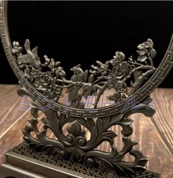 蓮の花の炉です 銅製 装飾品 工芸品美術品 置物 金虎