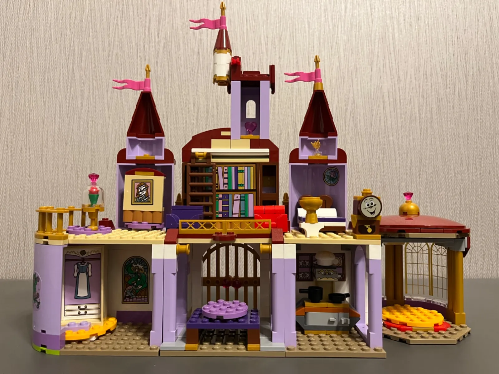 レゴ 43196 ディズニープリンセス ベルと野獣のお城|mercariメルカリ