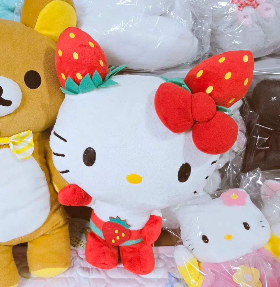 ハローキティ50周年記念ガシャポン® 『サンリオキャラクターズ