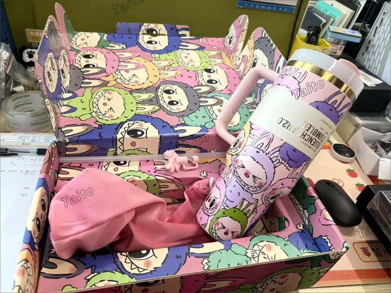 ウォーターチャレンジ コラボ すまないCafe タンブラー 哺乳瓶マグ UUUM Amazon.co.jp: ウォーターチャレンジ すまないカフェ ミスター