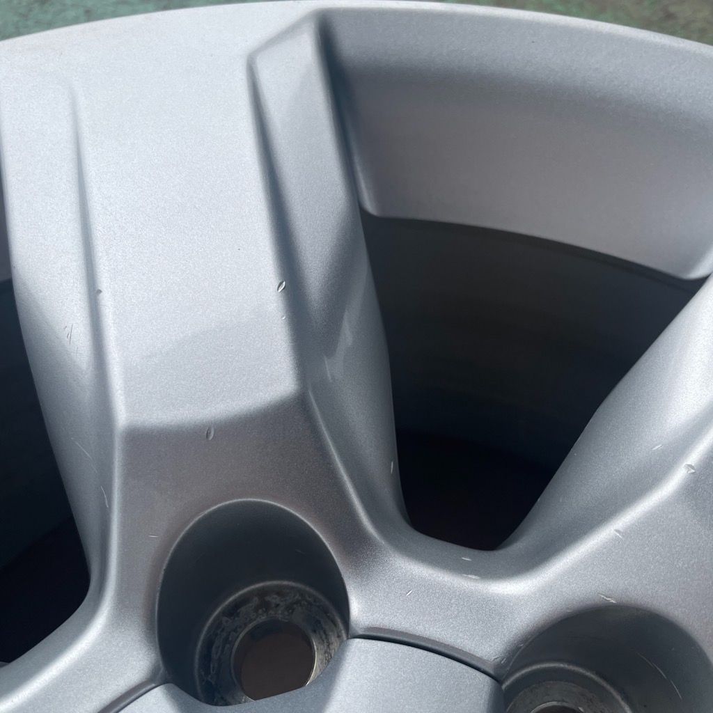 純正アルミホイール17インチ