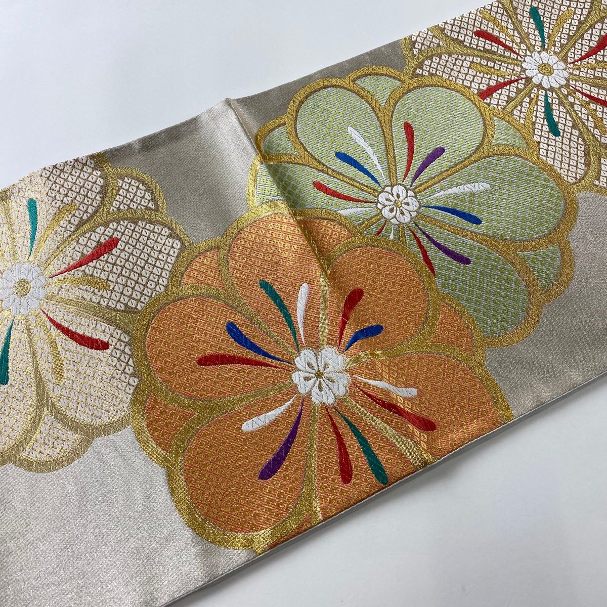 袋帯 美品 秀品 振袖向き 桜 花 金銀糸 箔 銀色 六通 正絹