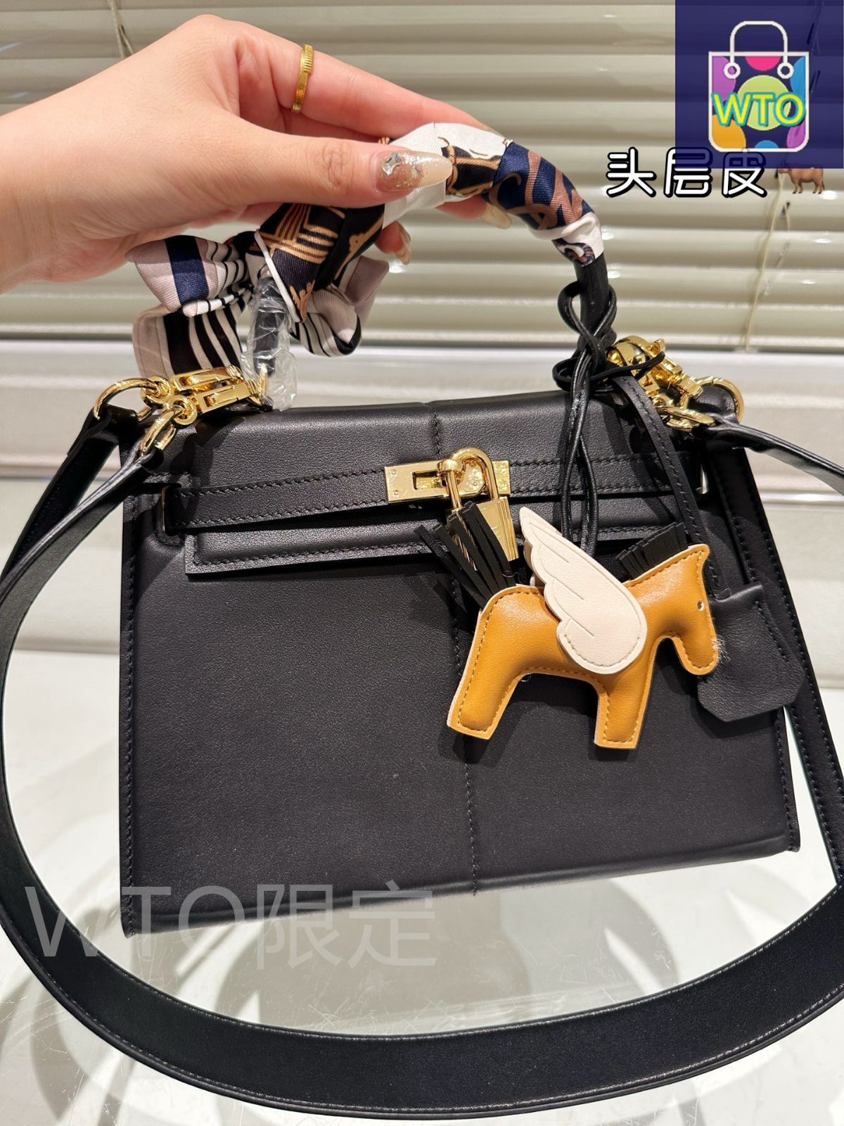今日特価】Herm?s エルメスパデッドスウィフト皮製シルバー
