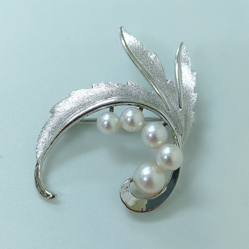 MIKIMOTO ミキモト パール ブローチ シルバーカラー - メルカリ