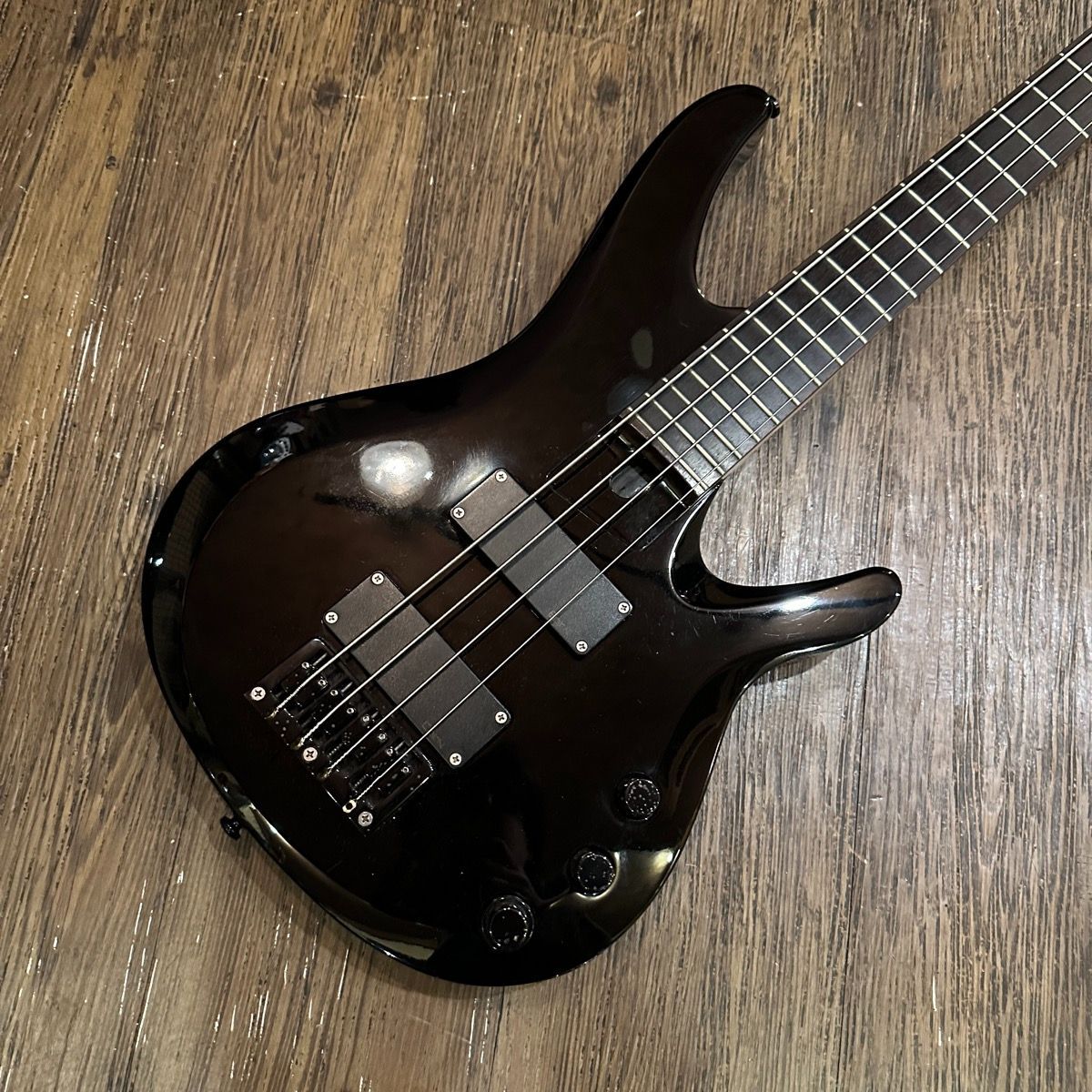 美品 Washburn ワッシュバーン B-2 エレキベース ブラック ケース付 WASHBURN|エレキベースその他|HARDOFFオフモール（オフモ